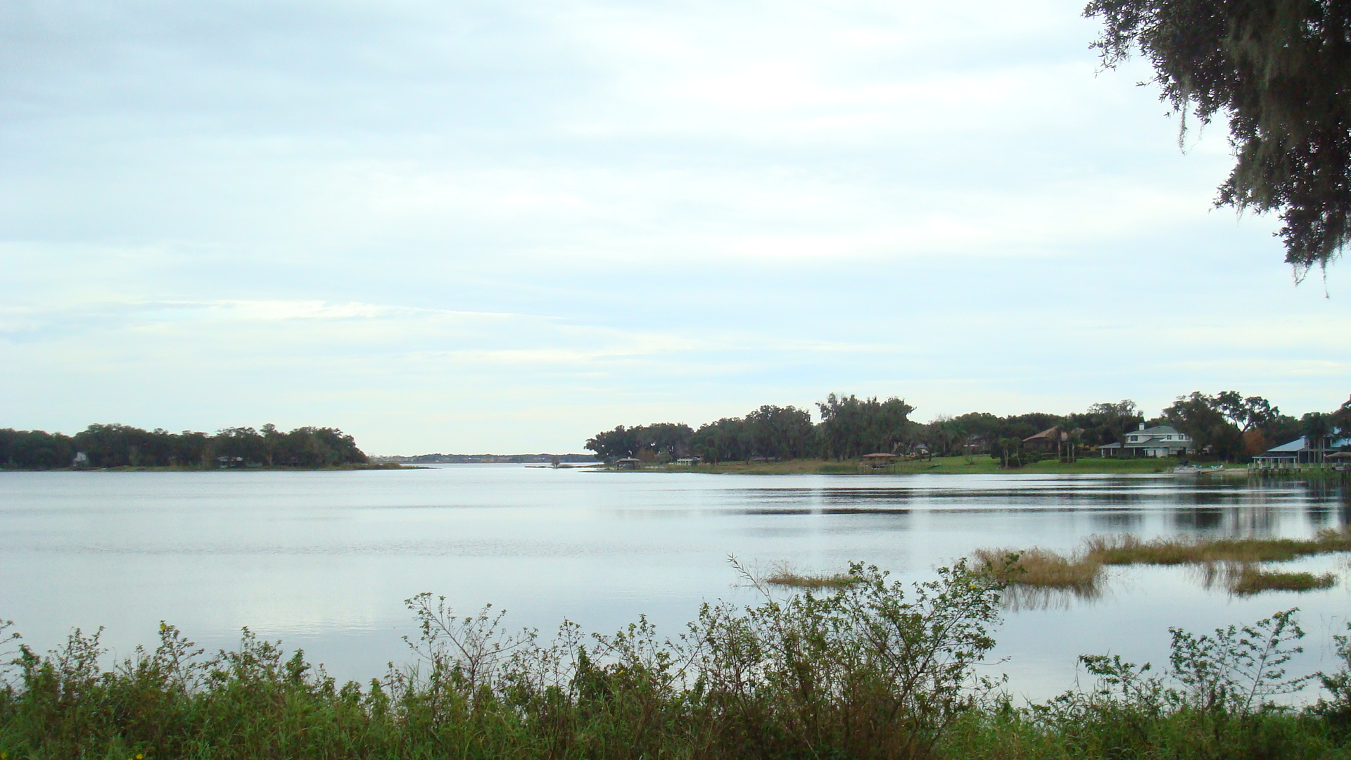 LAKEFRONT HOMES FOR SALE IN CLERMONT FL February 2014